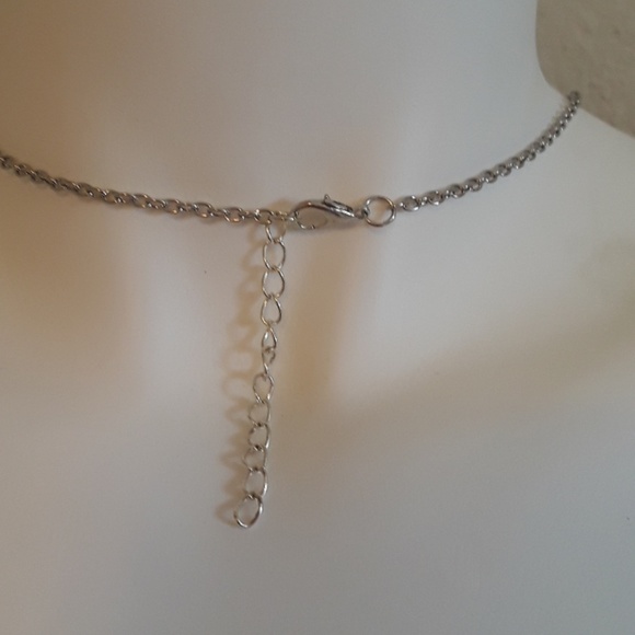 Beaded statement - Picture 3 of 3